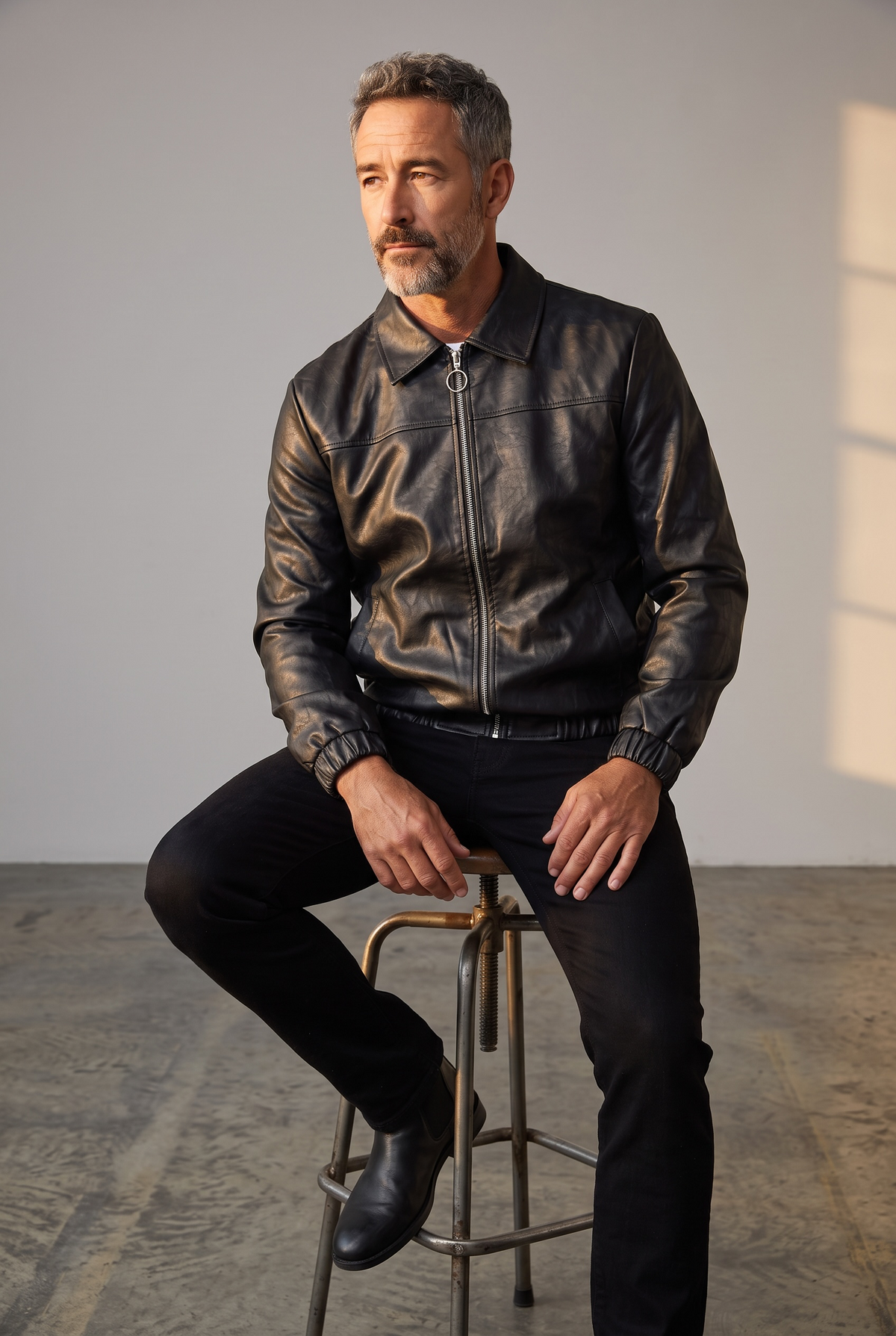 Chaqueta Bomber Cuerina Hombre - negro envejecido, frente