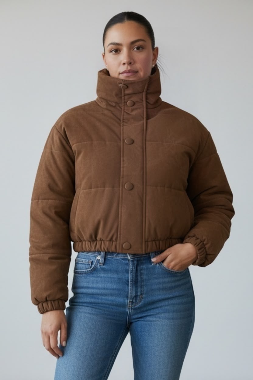 Chaqueta Puffer Corta con Cuello Alto Para Dama